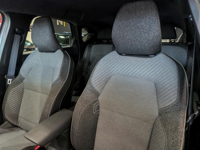 Renault Captur image 6