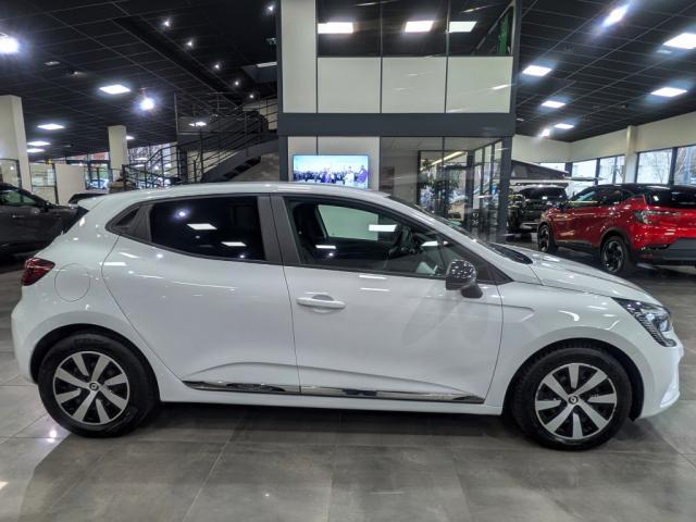 Renault Clio image 2