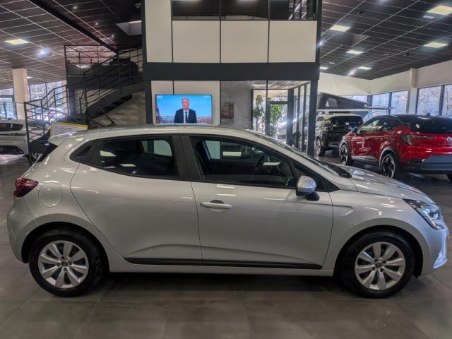 Renault Clio image 8