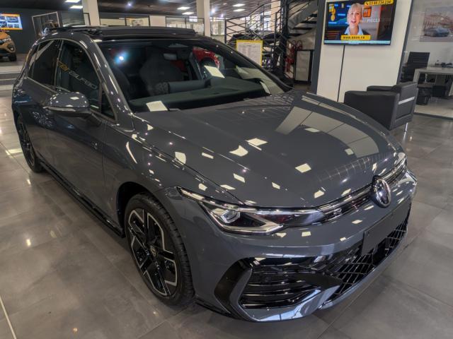 Volkswagen Golf image 2