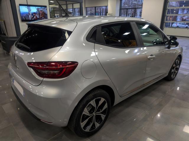 Renault Clio image 8