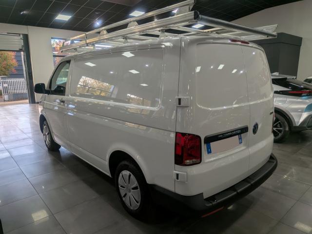Volkswagen Transporter image 9