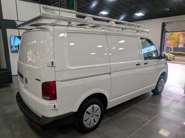 Volkswagen Transporter image 5
