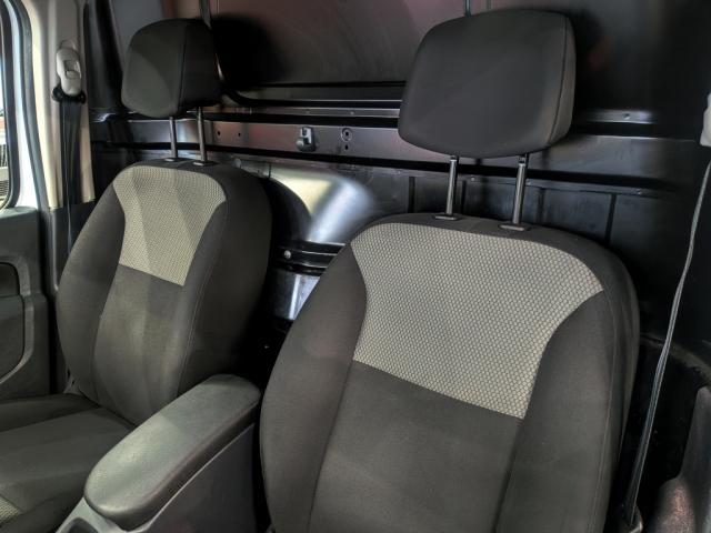 Renault Kangoo Express image 9