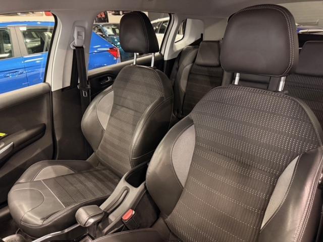 Peugeot 2008 image 7