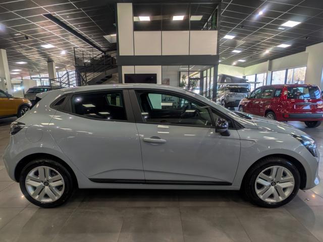 Renault Clio image 9