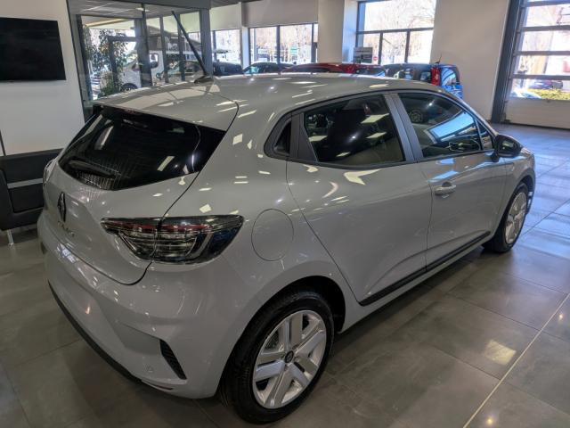 Renault Clio image 2