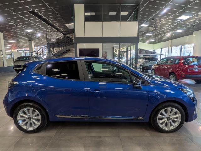 Renault Clio image 9