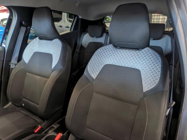 Renault Clio image 7