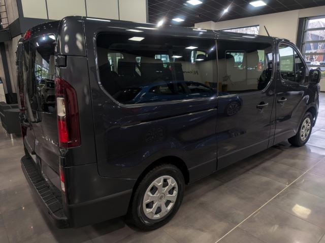 Renault Trafic image 9