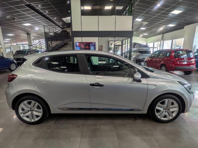 Renault Clio image 2