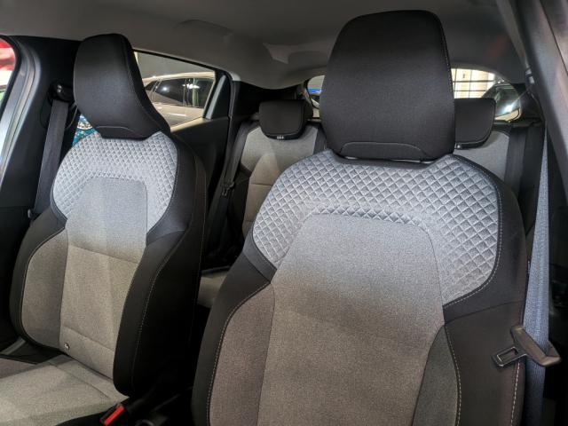 Renault Clio image 9