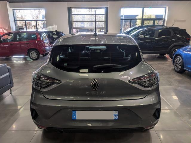 Renault Clio image 8