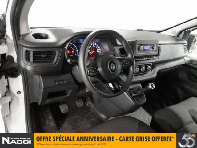 Renault Trafic image 2