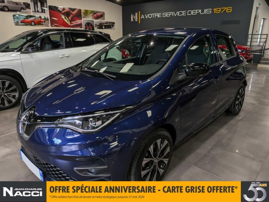 Renault Zoe à Le Chambon Feugerolles – photo 1