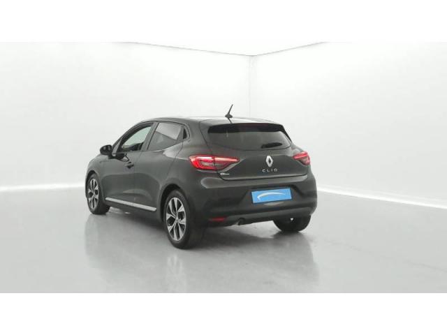 Clio image 6