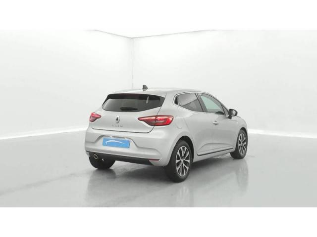 Clio image 6