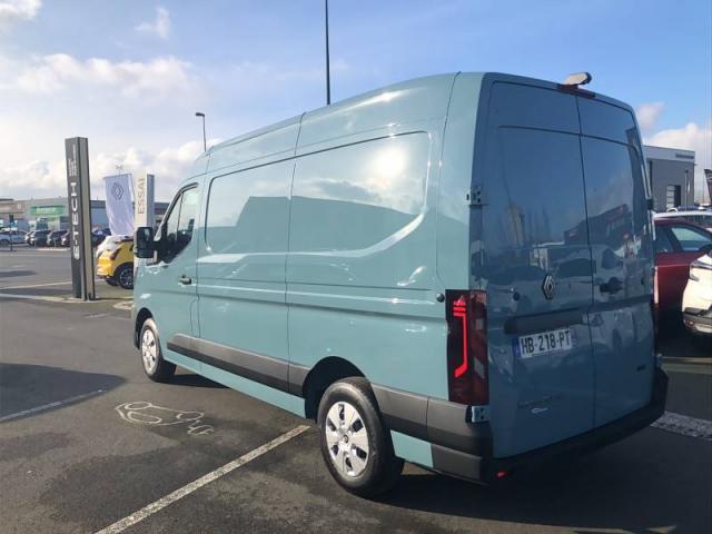 Renault Master image 1