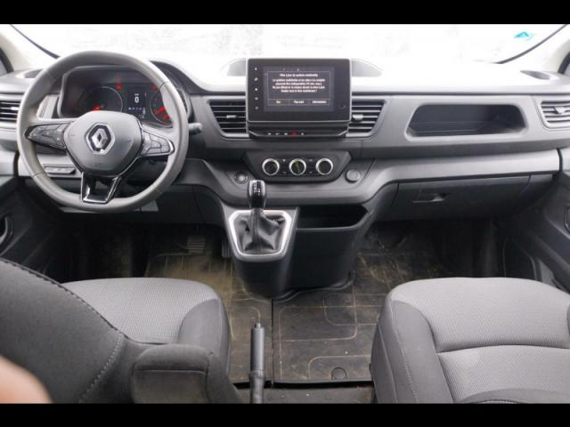 Renault Trafic image 1