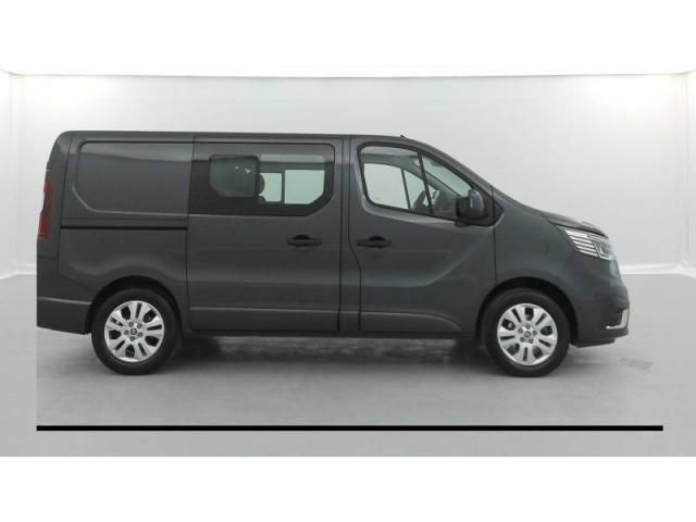Renault Trafic image 2