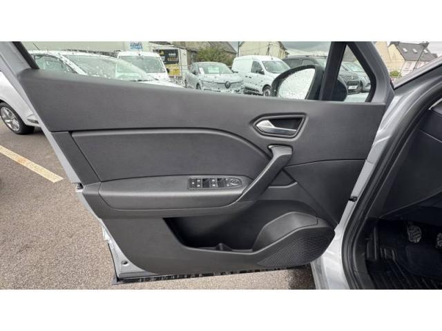Renault Captur image 2