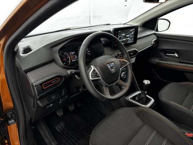 Dacia Sandero image 1