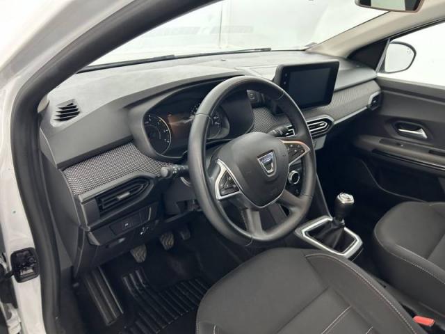 Dacia Jogger image 1