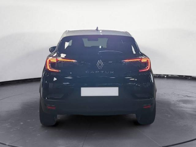 Renault Captur image 2