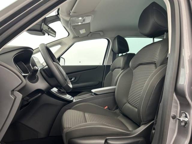 Renault Grand Scénic image 9