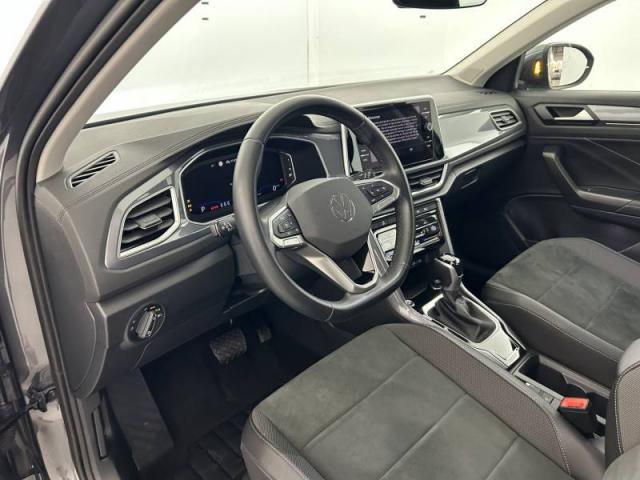 Volkswagen T-Roc image 1