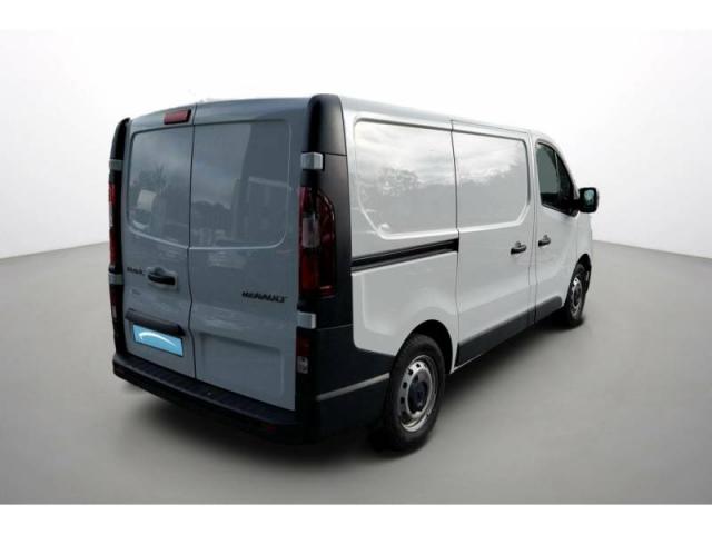 Renault Trafic image 8