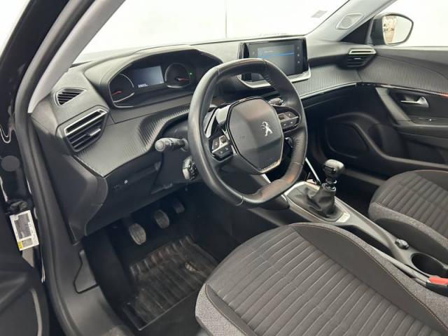 Peugeot 2008 image 1