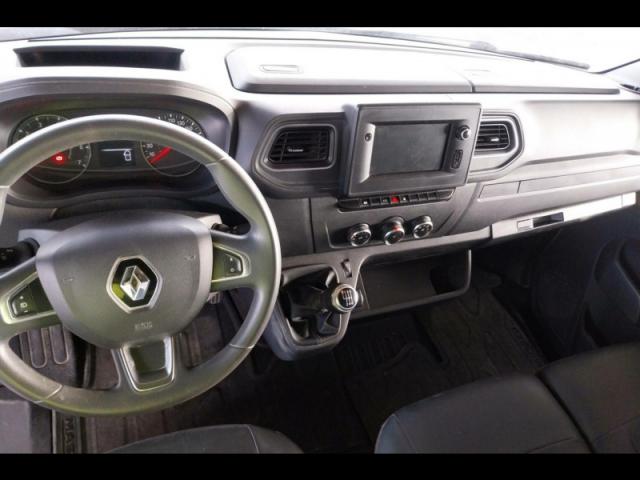 Renault Master image 2