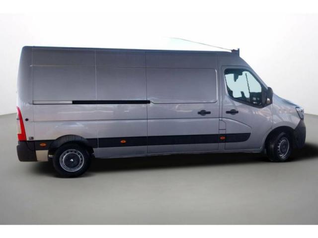 Renault Master image 2