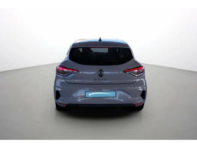 Renault Clio image 8