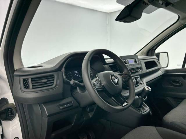 Renault Trafic image 1