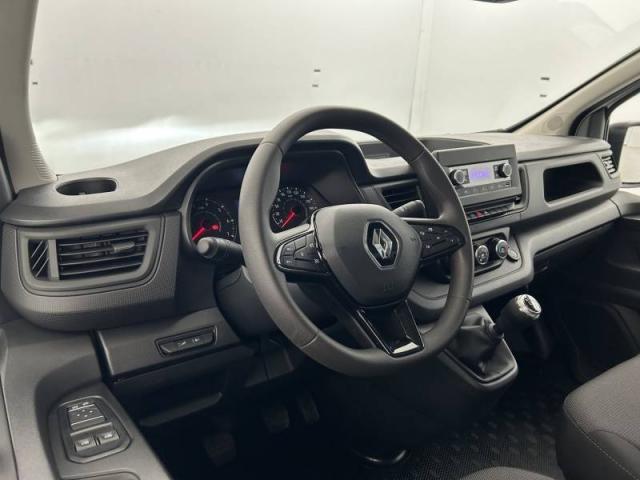 Renault Trafic image 1