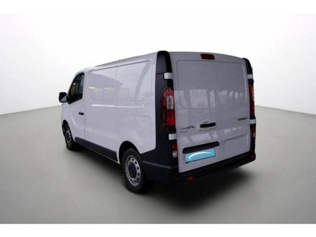 Renault Trafic image 2