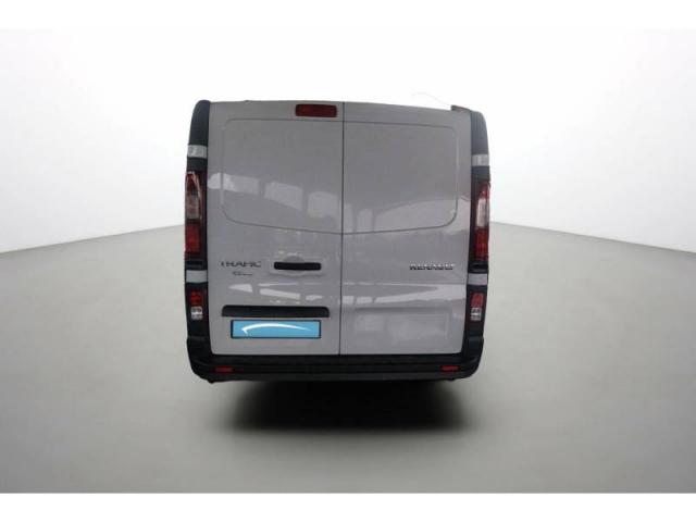 Renault Trafic image 2
