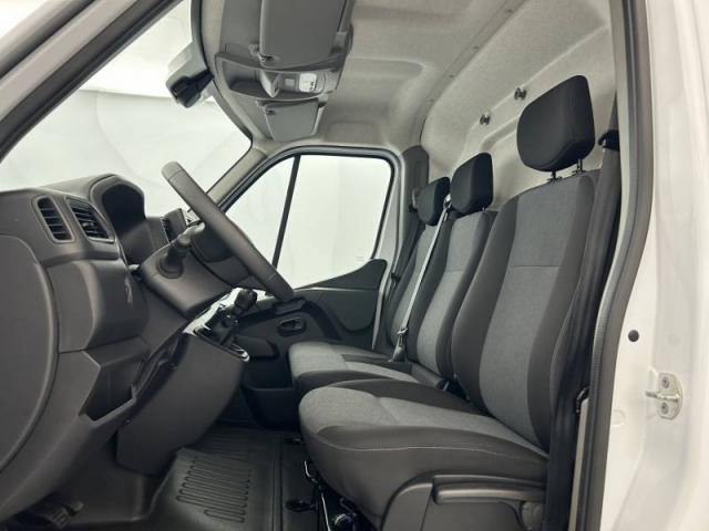 Renault Master image 3