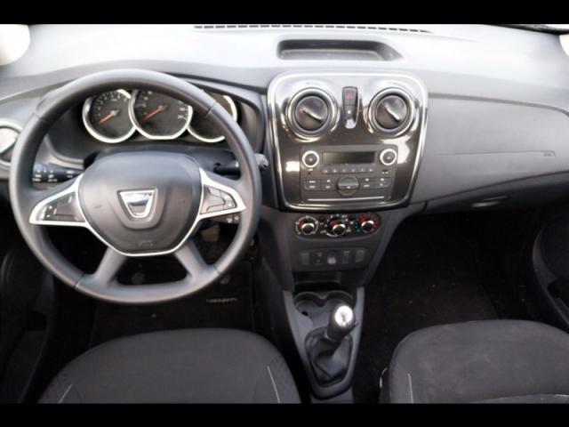 Dacia Sandero image 2