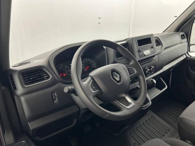 Renault Master image 1