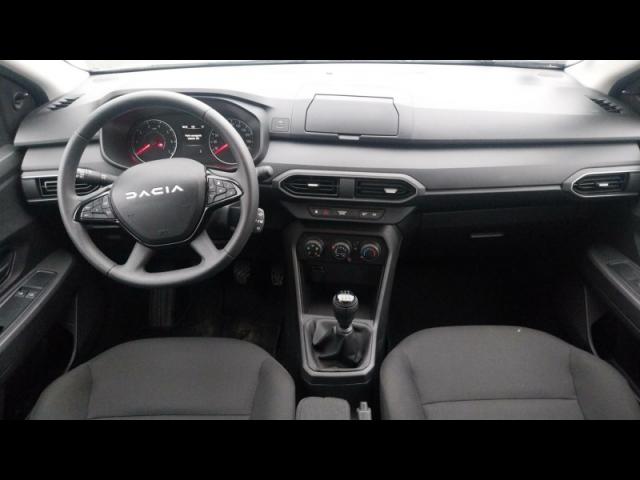 Dacia Sandero image 2