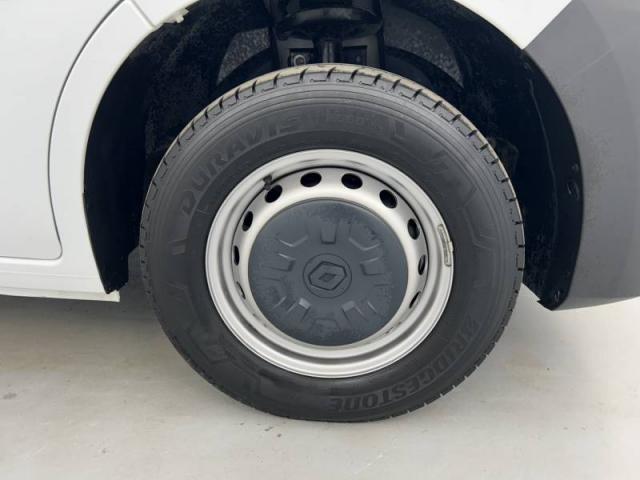 Renault Master image 8