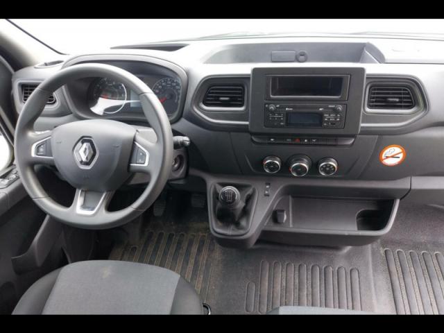 Renault Master image 1