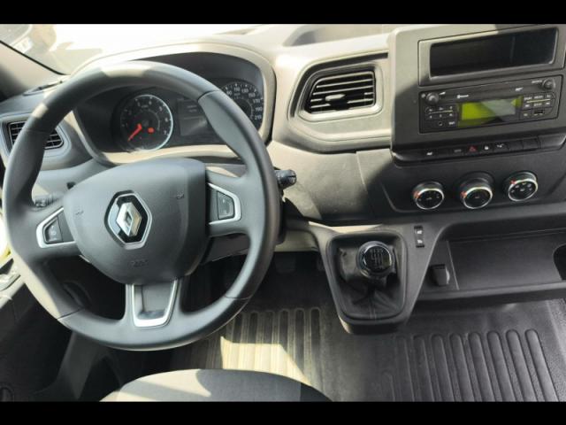 Renault Master image 8