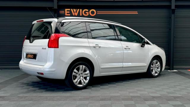 Peugeot 5008 image 2