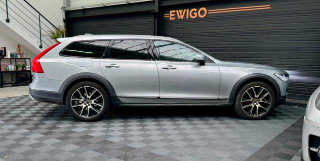 Volvo V90 image 2