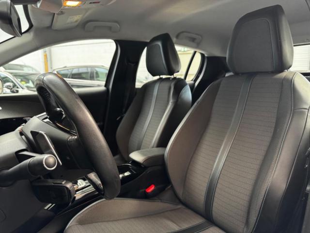 Peugeot 208 image 4