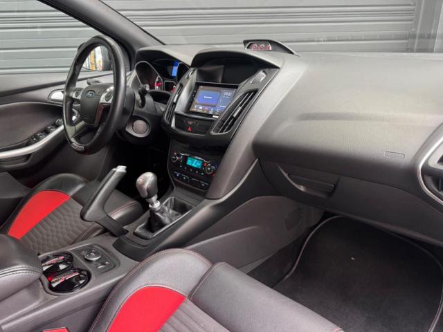 Ford Focus image 7